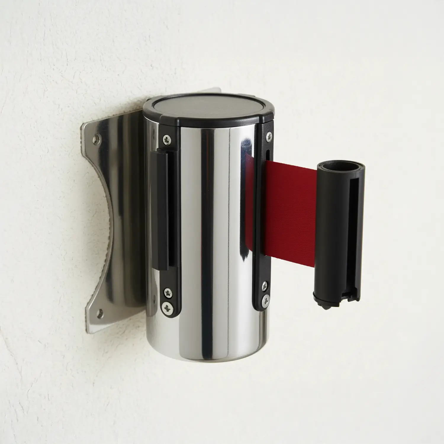 Attacco Murale con Nastro Rosso - Accessori ufficio