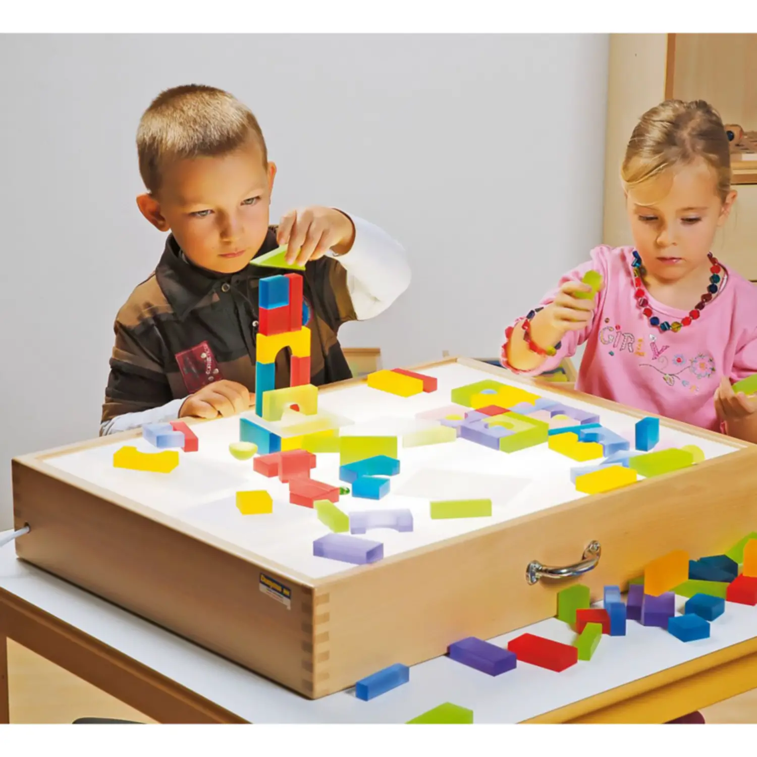 Scatola Luminosa Portatile – Tavolo Luminoso Educativo per Attività Creative e Sensoriali - Sviluppo sensoriale