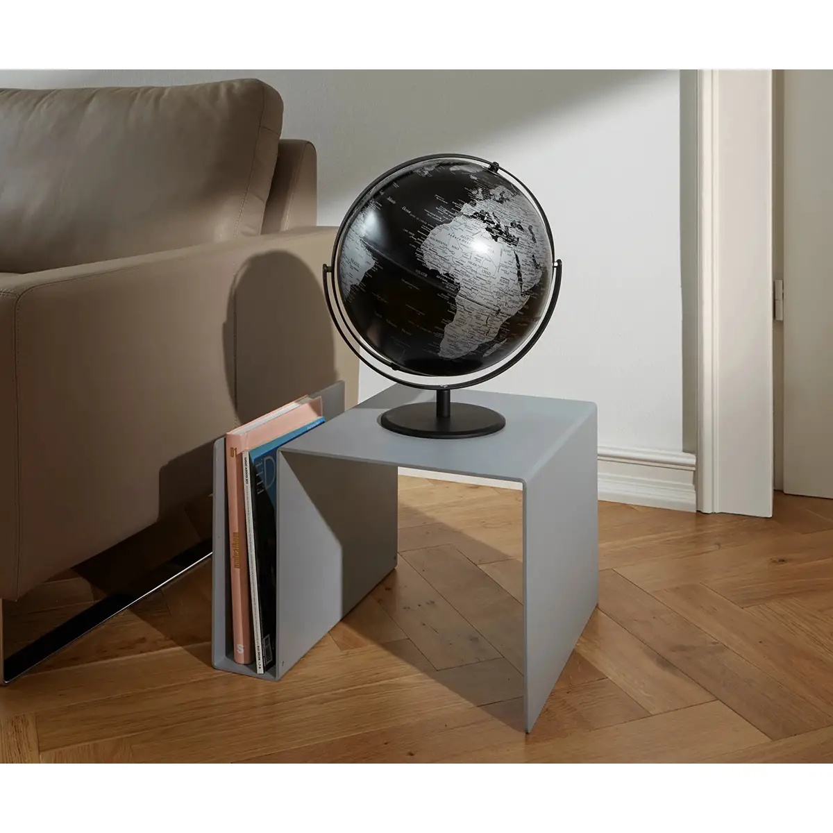 Mappamondo Juri Saturn Black – Diametro 30 cm / Altezza 36 cm – Nero Opaco - Geografia e scienze naturali
