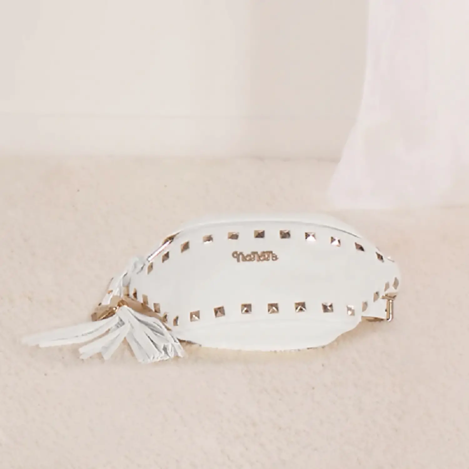 Colette Borsello Tipo Marsupio Borchiato in Ecopelle Bianco - marsupi e zaini porta bimbo