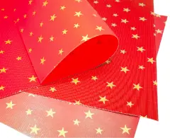 Cartoncino Ondulato Rosso con Stelle Dorate 50x70 cm – Cartoncino Decorativo